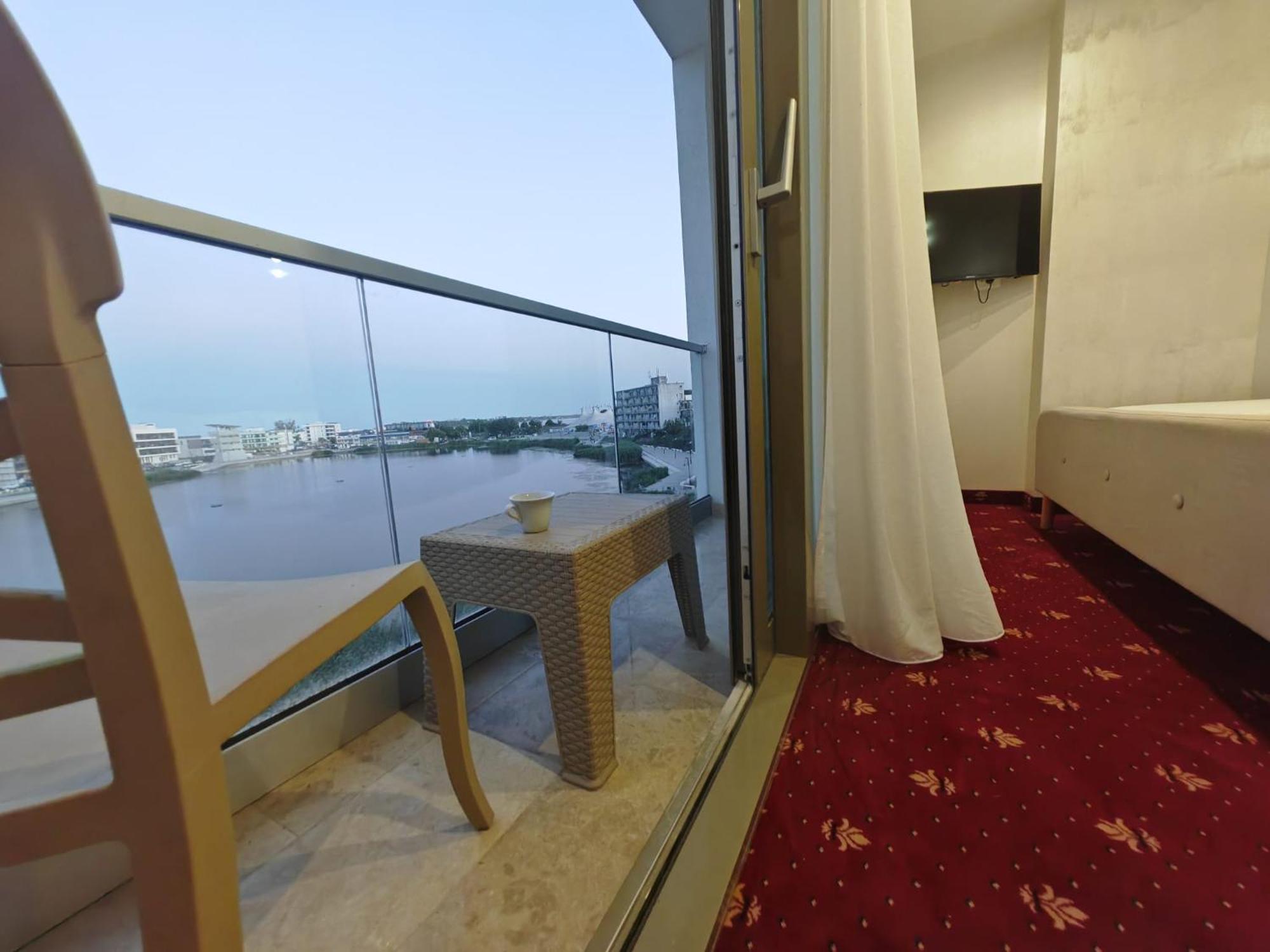 White Boutique Hotel- 데포리노드 외부 사진