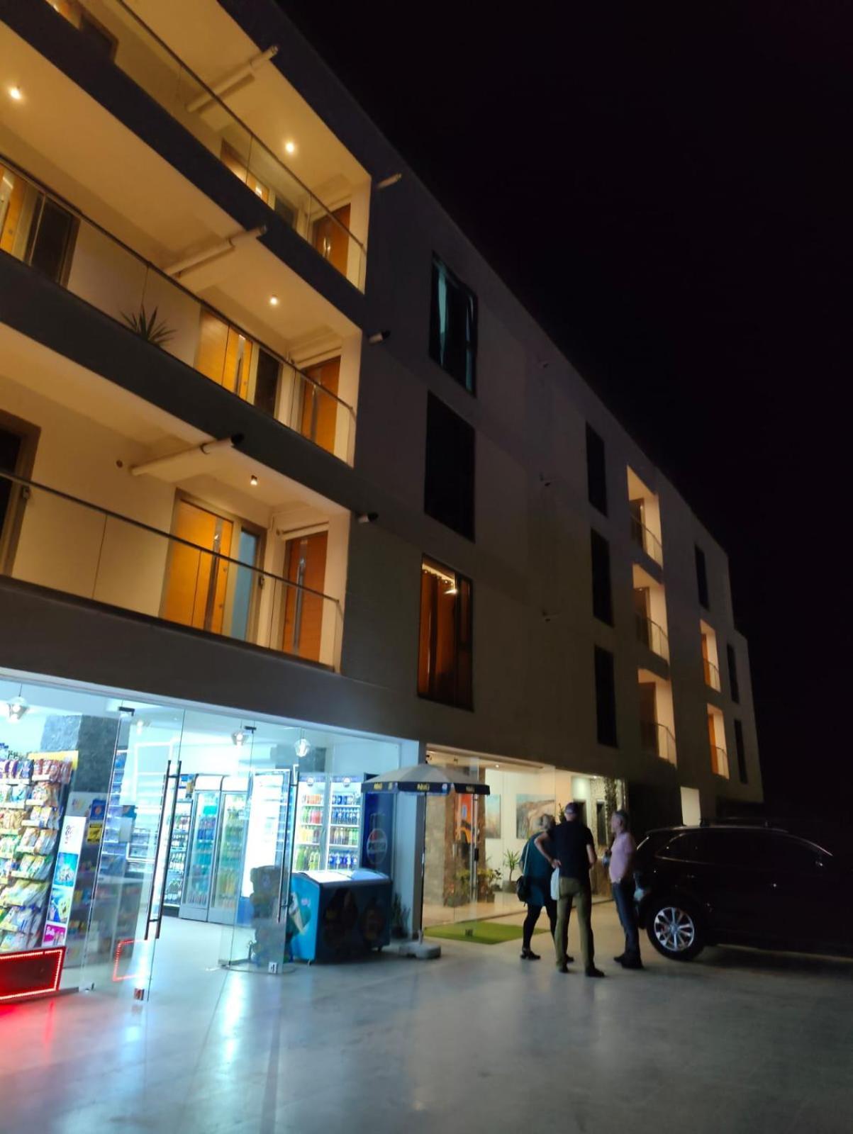 White Boutique Hotel- 데포리노드 외부 사진